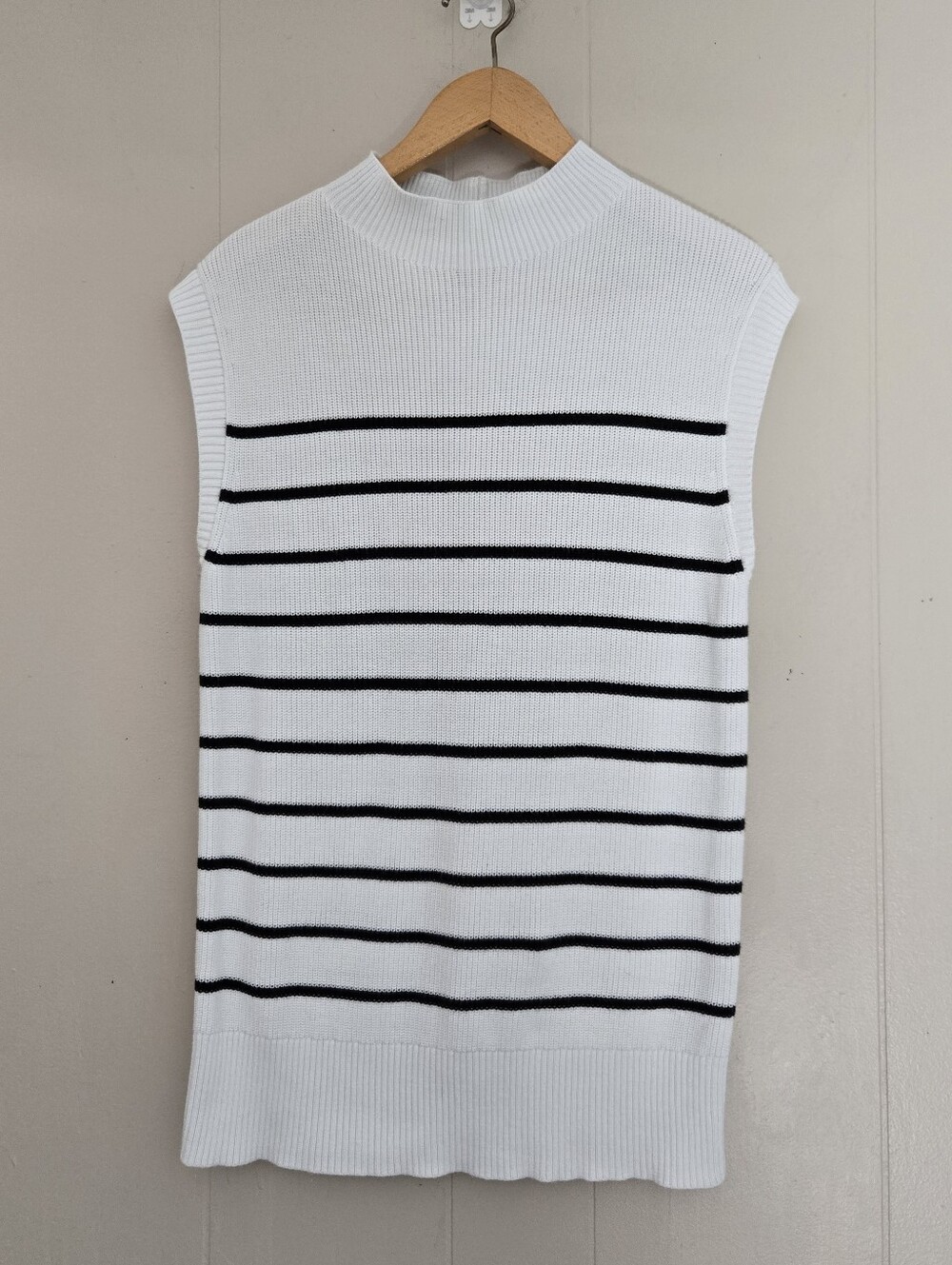 Talbots Knit Top Blue White Striped Mock Neck Rib Knit Nautical Coastal Grandma